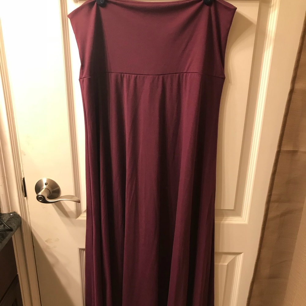 Lularoe BNWT solid dark plum Maxi